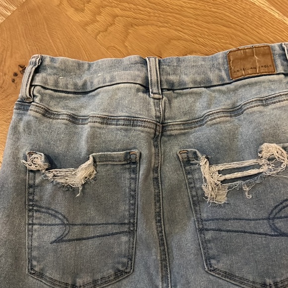 American Eagle light wash skinny jeans - Picture 3 of 3